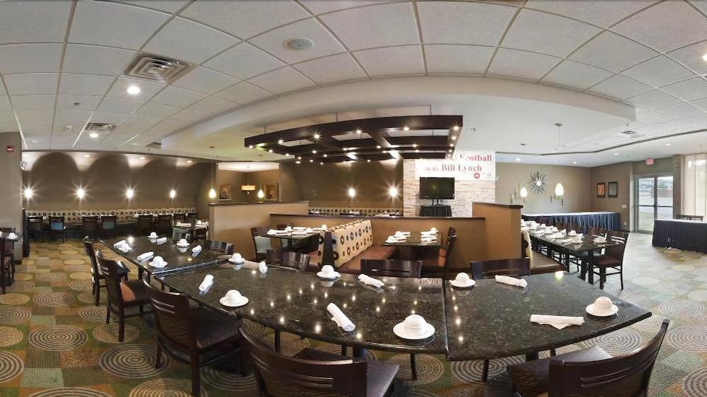 Holiday Inn Bloomington-University Area By Ihg Bagian luar foto