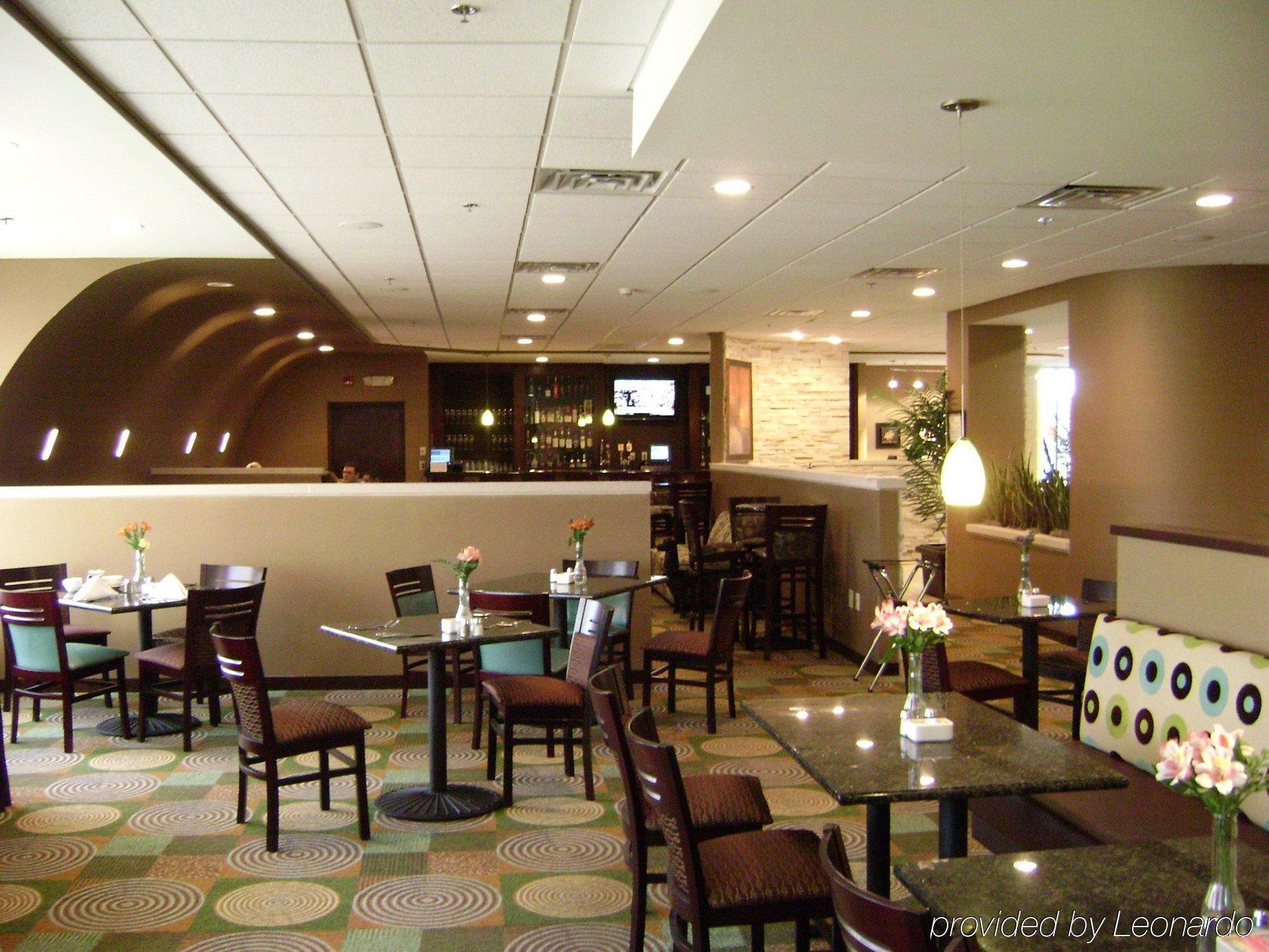 Holiday Inn Bloomington-University Area By Ihg Bagian luar foto