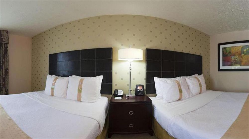 Holiday Inn Bloomington-University Area By Ihg Bagian luar foto