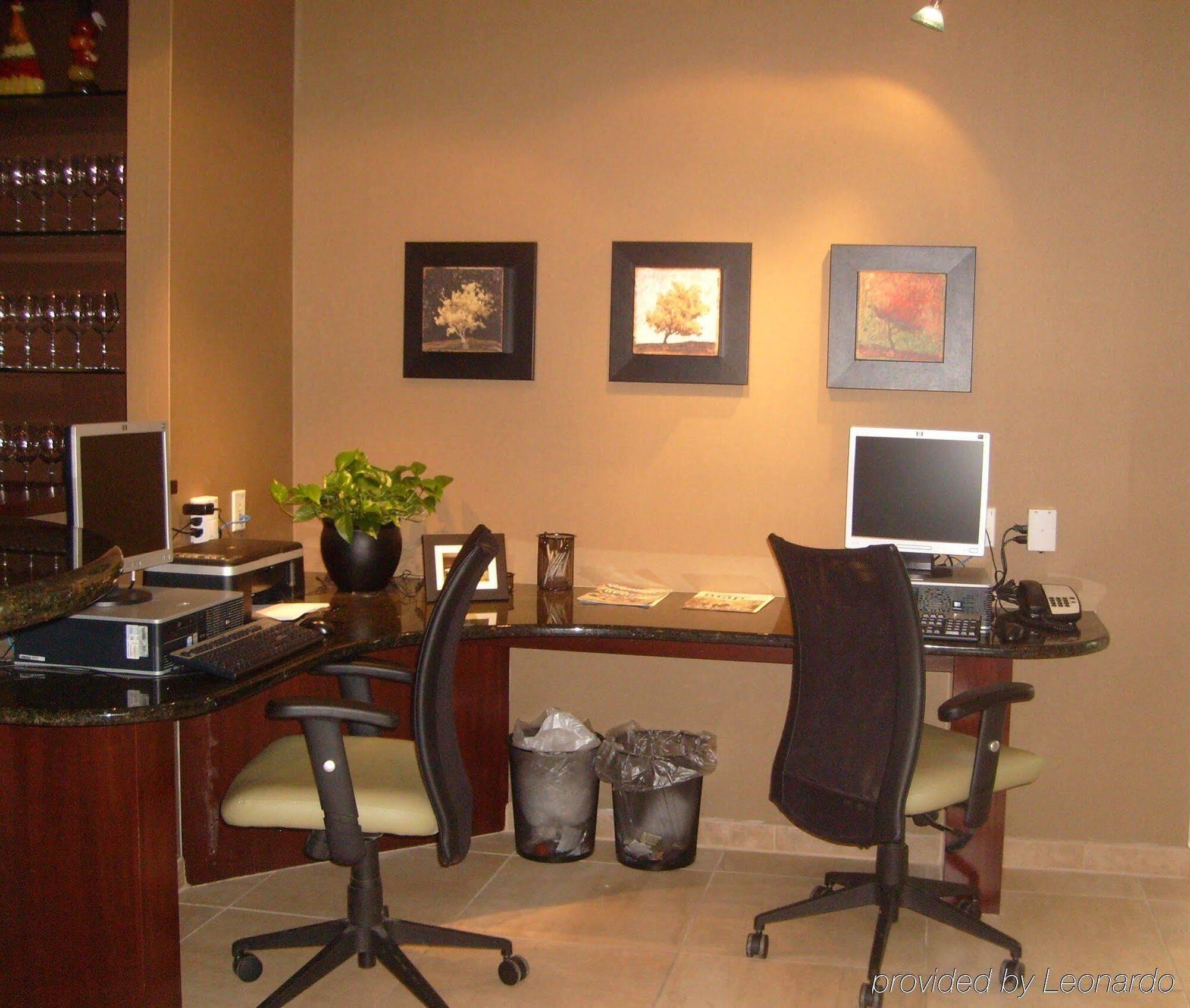 Holiday Inn Bloomington-University Area By Ihg Bagian luar foto